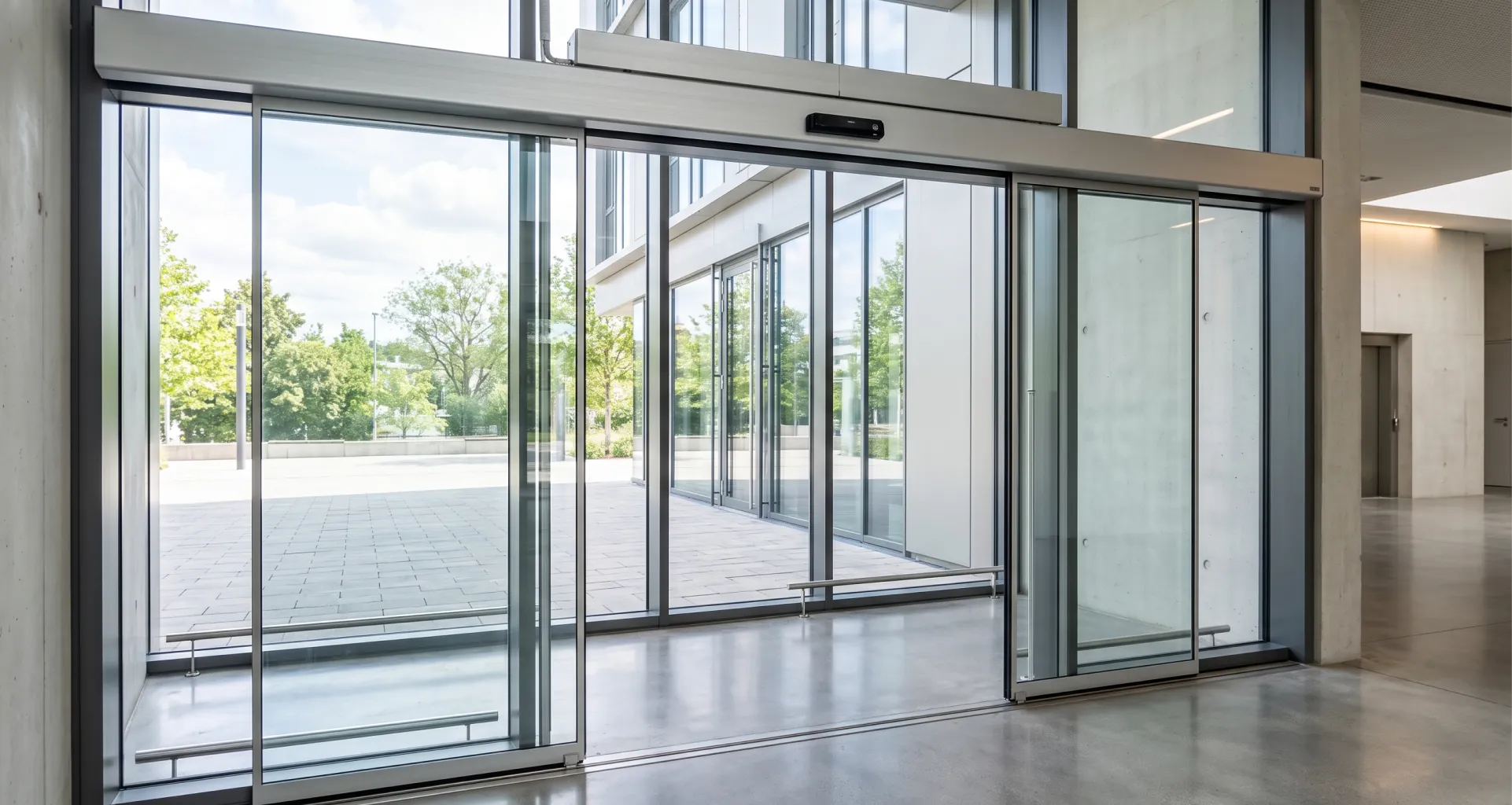 automatic-door-off-track-panel-realignment-repair