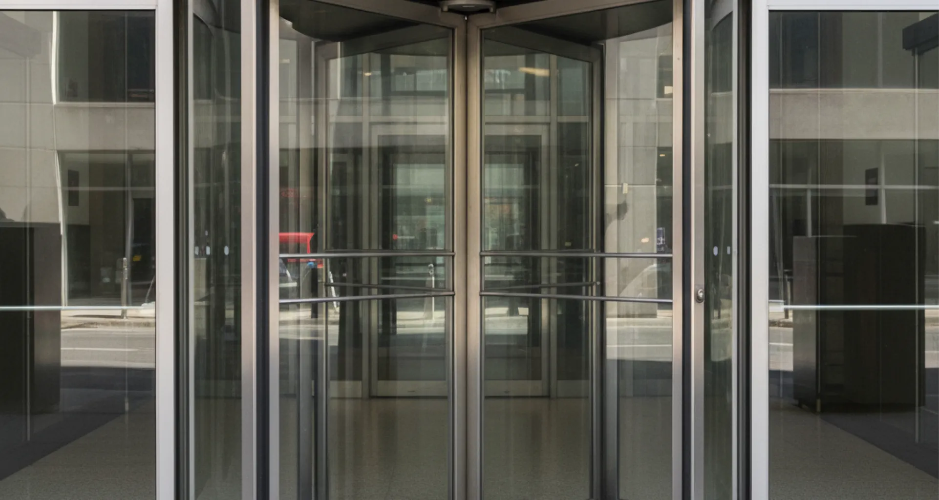 revolving-door-breakout-wings-emergency-egress-position